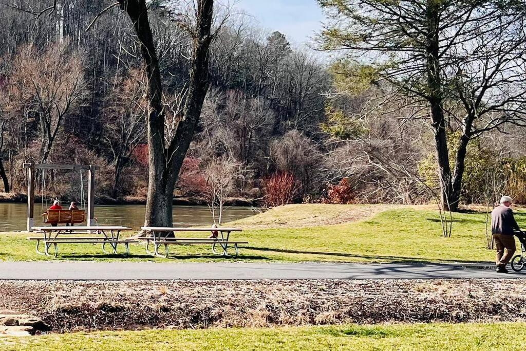 French Broad Overlook آشفيل المظهر الخارجي الصورة